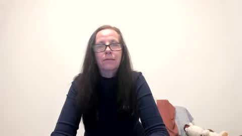 verysassypeachgoddess online show from January 12, 4:07 am