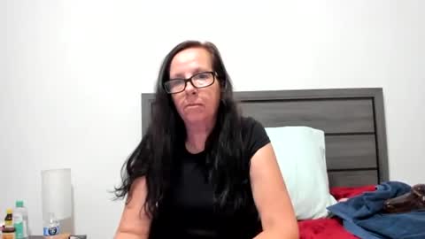Snapshot of verysassypeachgoddess chatting on April 11, 2:16 am verysassypeachgoddess online show from April 11, 2:16 am