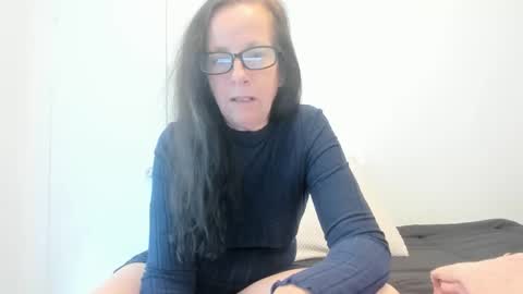 Snapshot of verysassypeachgoddess chatting on May 2, 12:10 pm verysassypeachgoddess online show from May 2, 12:10 pm