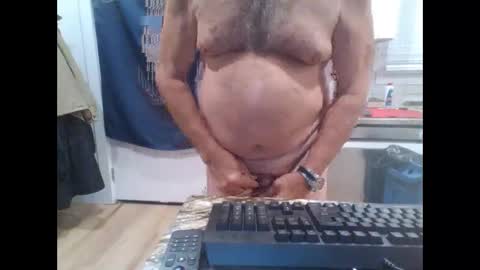 Snapshot of verysmallpeni chatting on December 22, 9:53 pm verysmallpeni online show from December 22, 9:53 pm