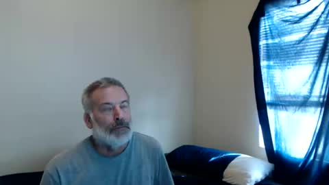 Snapshot of veryveryhairmanindenver chatting on June 1, 12:01 am hairy man online show from June 1, 12:01 am