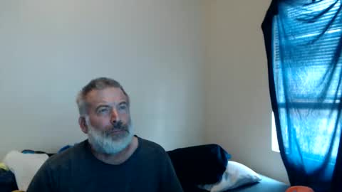 Snapshot of veryveryhairmanindenver chatting on June 5, 12:06 am hairy man online show from June 5, 12:06 am