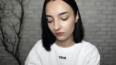 Ana online show from December 3, 1:21 pm