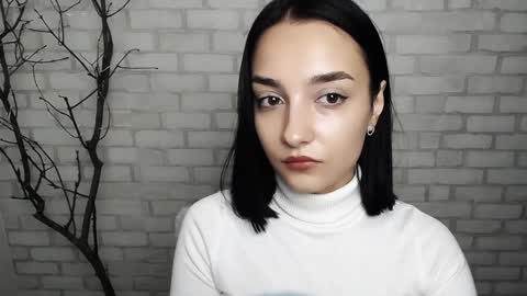 Ana online show from December 5, 1:17 pm