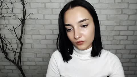 Ana online show from December 5, 4:23 pm