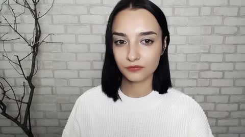 Ana online show from December 9, 1:45 pm