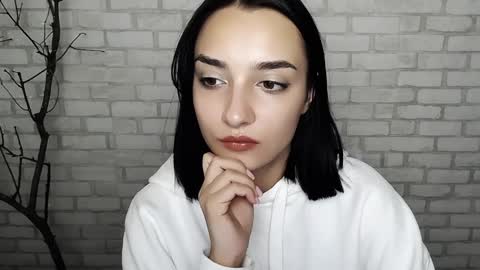 Ana online show from December 12, 5:48 pm