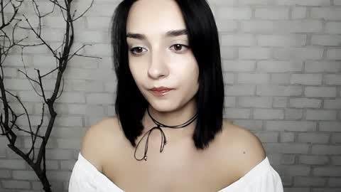 Ana online show from December 14, 9:35 pm