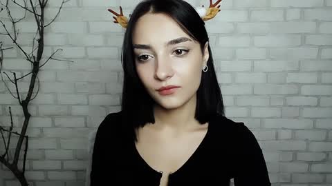 Ana online show from December 24, 1:28 pm