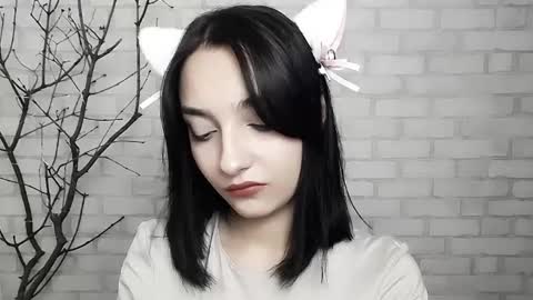 Ana online show from February 25, 9:31 am