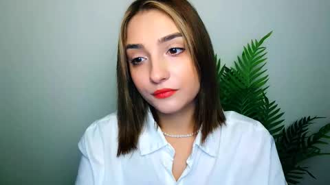 Ana online show from December 5, 7:32 pm