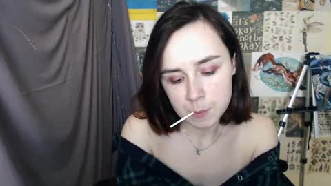 veryveryvery_shy online show from January 28, 9:51 am