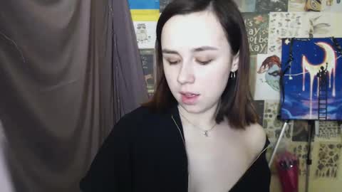 veryveryvery_shy online show from March 9, 9:57 am