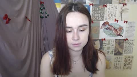 veryveryvery_shy online show from December 23, 9:29 am