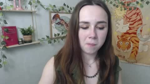 veryveryvery_shy online show from April 22, 5:47 pm