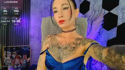 Snapshot of vespera_ chatting on April 26, 2:20 am Lady or Goddess Vespera online show from April 26, 2:20 am