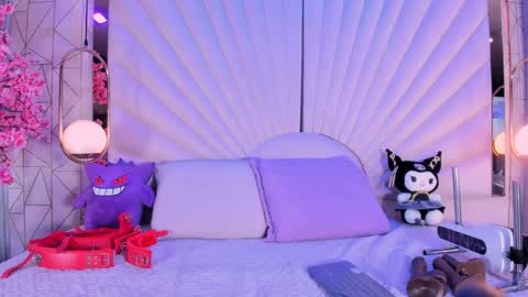 Vesper Velvet  online show from April 21, 5:03 am