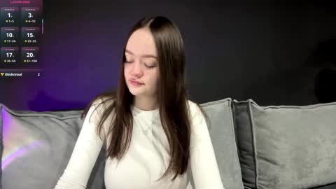 Esta online show from February 15, 4:14 pm