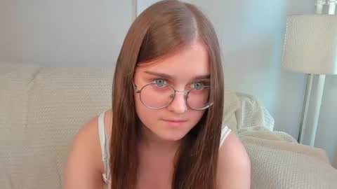 Snapshot of veta_cute chatting on July 22, 2:20 pm Emma Sofa online show from July 22, 2:20 pm