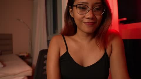 Snapshot of vexanyx chatting on May 11, 3:29 pm Vexa Nyx online show from May 11, 3:29 pm