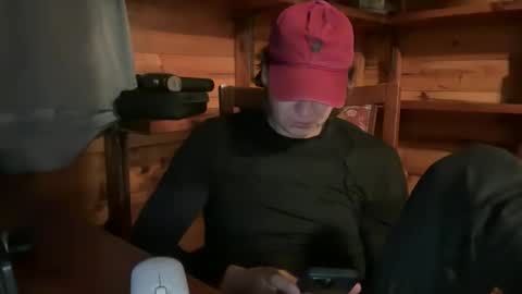 Snapshot of vexelgain chatting on December 16, 4:39 am HendasWerout online show from December 16, 4:39 am