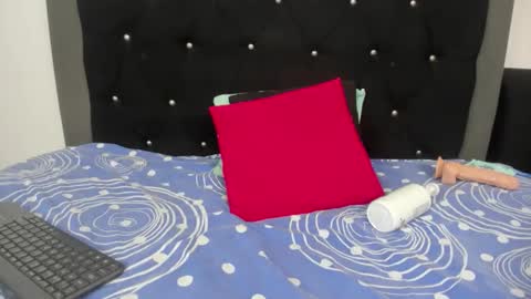 Frida online show from April 10, 2:11 pm