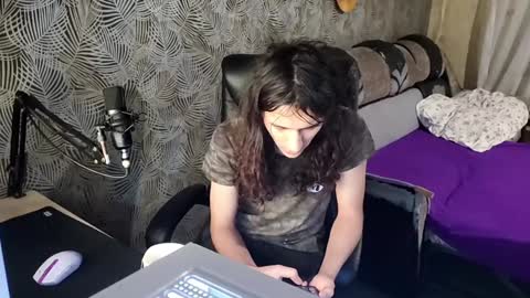 Snapshot of vialeras chatting on December 21, 1:36 am vialeras online show from December 21, 1:36 am