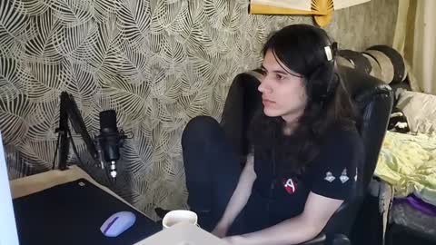 Snapshot of vialeras chatting on December 28, 2:54 am vialeras online show from December 28, 2:54 am