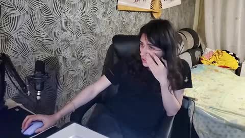 Snapshot of vialeras chatting on January 1, 2:51 am vialeras online show from January 1, 2:51 am