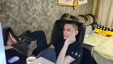 Snapshot of vialeras chatting on January 8, 4:22 pm vialeras online show from January 8, 4:22 pm