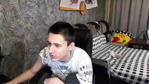 Snapshot of vialeras chatting on February 10, 11:23 pm vialeras online show from February 10, 11:23 pm