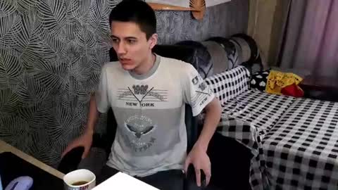 Snapshot of vialeras chatting on February 14, 3:54 am vialeras online show from February 14, 3:54 am