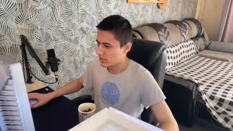 Snapshot of vialeras chatting on February 23, 6:49 am vialeras online show from February 23, 6:49 am