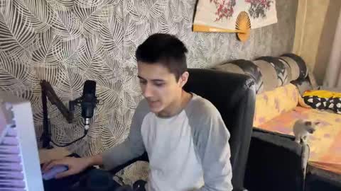 Snapshot of vialeras chatting on February 27, 7:34 am vialeras online show from February 27, 7:34 am