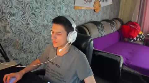 Snapshot of vialeras chatting on March 4, 9:07 am vialeras online show from March 4, 9:07 am