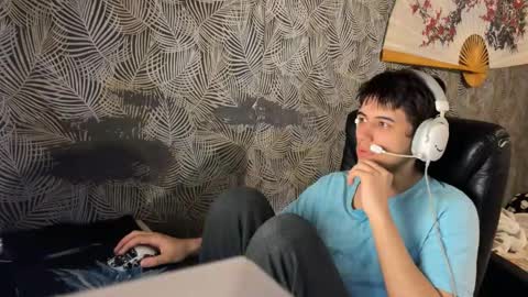 Snapshot of vialeras chatting on September 15, 12:32 am vialeras online show from September 15, 12:32 am