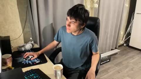 Snapshot of vialeras chatting on October 5, 12:53 am vialeras online show from October 5, 12:53 am