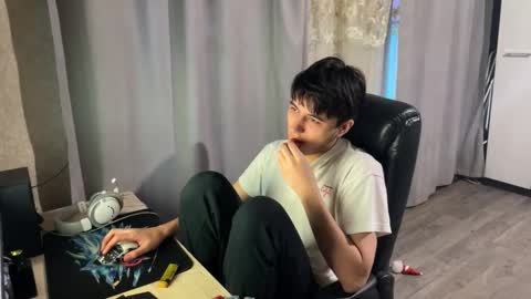 Snapshot of vialeras chatting on October 23, 11:31 am vialeras online show from October 23, 11:31 am