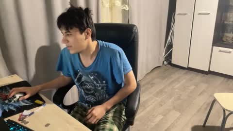 Snapshot of vialeras chatting on October 30, 5:24 pm vialeras online show from October 30, 5:24 pm