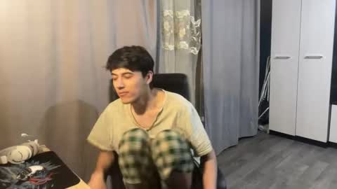 Snapshot of vialeras chatting on November 12, 7:57 pm vialeras online show from November 12, 7:57 pm