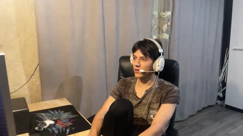 Snapshot of vialeras chatting on November 17, 2:12 pm vialeras online show from November 17, 2:12 pm