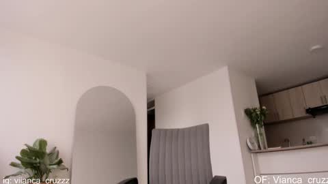 Vianca Cruz online show from January 30, 6:32 pm