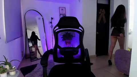 Vianca Cruz online show from April 24, 1:24 pm