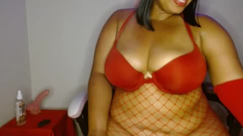 Snapshot of vibe_xxxo chatting on July 18, 5:22 am vibe_xxxo online show from July 18, 5:22 am
