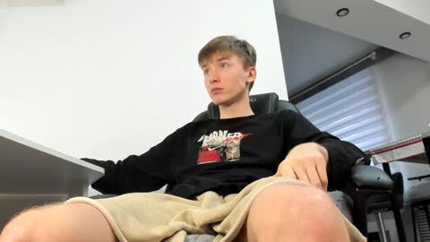 vibemygirl online show from January 16, 10:32 am