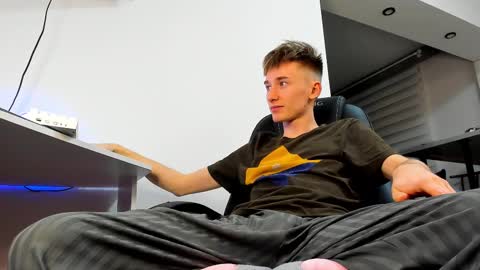 vibemygirl online show from February 20, 2:57 pm