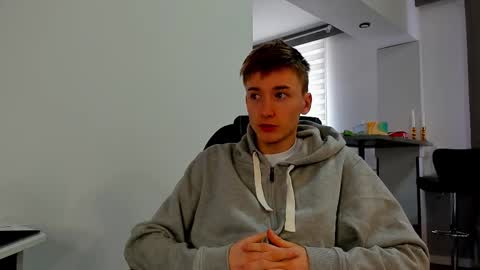 vibemygirl online show from March 9, 7:45 am