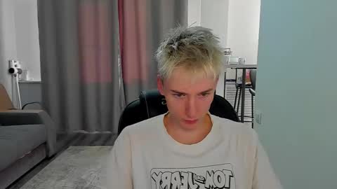 vibemygirl online show from September 22, 10:06 am