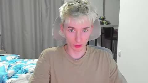 vibemygirl online show from October 6, 1:19 pm