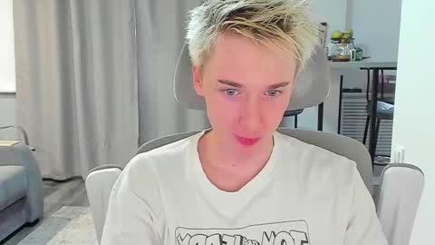 vibemygirl online show from October 11, 10:36 am